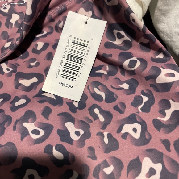 Mauve and pink cheetah workout pants - Picture 6 of 6